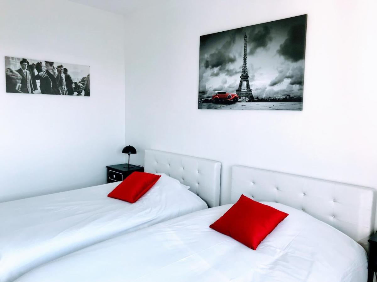 Eiffel Tower Penthouse Apartment Paris Bagian luar foto
